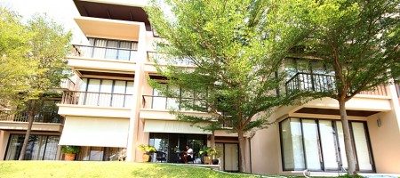 *REDUCED* Palm Crescent Condo – Luxury 2 Bed Condo For Sale *REDUCED* Palm Crescent Condo – Luxury 2 Bed Condo For Sale