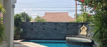 Expensively Fitted Pool Villa in Countryside Expensively Fitted Pool Villa in Countryside