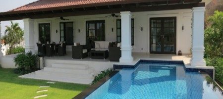 Home for Sale with Very Large Pool Home for Sale with Very Large Pool