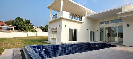 Luxury Pool Villa On Development In Hua Hin Luxury Pool Villa On Development In Hua Hin