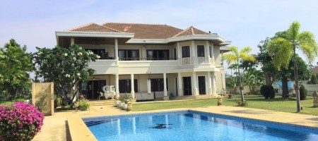 Luxury 2 Storey Pool Villa On A Golf Course In Hua Hin Luxury 2 Storey Pool Villa On A Golf Course In Hua Hin