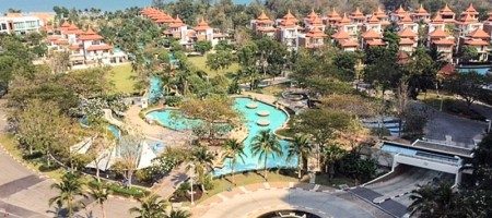 Compact low-maintenance condominium for sale near the beach, Hua Hin Compact low-maintenance condominium for sale near the beach, Hua Hin