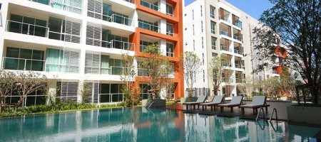 Large Condominium Property Near The Beach In Hua Hin Large Condominium Property Near The Beach In Hua Hin