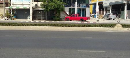 A Commercial Building on Main Road for Sale (11286) A Commercial Building on Main Road for Sale (11286)