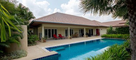 Luxury Pool Villa for Sale (10736) Luxury Pool Villa for Sale (10736)