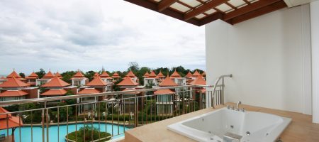 Beautiful Condominium with Sea View for Sale (20239) Beautiful Condominium with Sea View for Sale (20239)