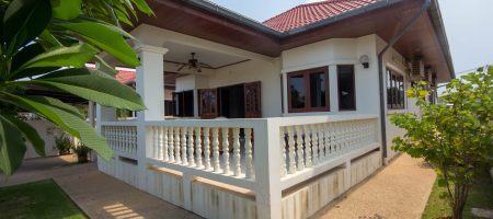 Beautiful Villa at Hua Hin Soi 102 (11085) Beautiful Villa at Hua Hin Soi 102 (11085)