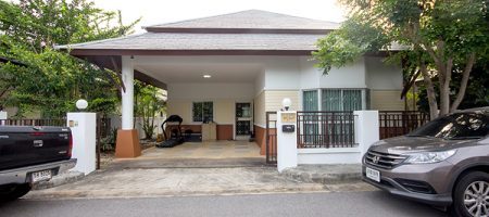 Beautiful Bungalow at La Vallee for Sale (10755) Beautiful Bungalow at La Vallee for Sale (10755)
