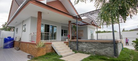 House in Hua Hin Near AKA Resort for Sale (11134) House in Hua Hin Near AKA Resort for Sale (11134)