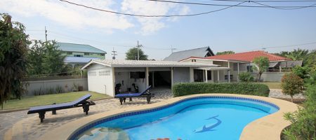 Beautiful Bungalow for Sale (10837) Beautiful Bungalow for Sale (10837)
