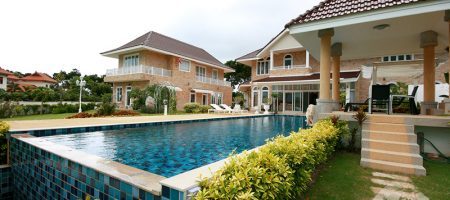 Luxury Two Storey for Sale on Golf Course (10158) Luxury Two Storey for Sale on Golf Course (10158)