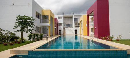 Beautifully Modern Commercial Building for Sale (10676) Beautifully Modern Commercial Building for Sale (10676)