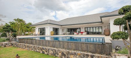 Stunning Property Near Black Mountain (10935) Stunning Property Near Black Mountain (10935)