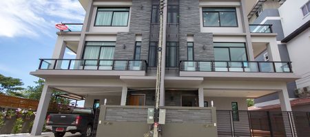 Beautiful Town House near by the Sea for Sale (10806) Beautiful Town House near by the Sea for Sale (10806)