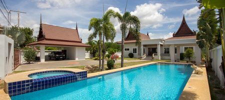 Stunning Property Near Black Mountain Golf Course (10790) Stunning Property Near Black Mountain Golf Course (10790)
