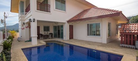 Wonderful Two Storey House for Sale (11213) Wonderful Two Storey House for Sale (11213)