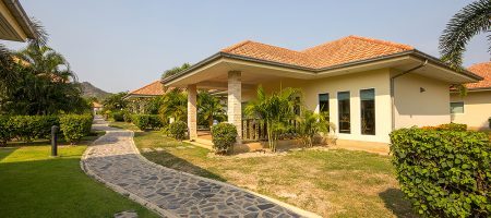 Pineapple Village House for Sale (11225) Pineapple Village House for Sale (11225)