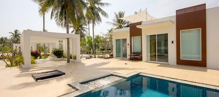 The Beach Village (10714) The Beach Village (10714)