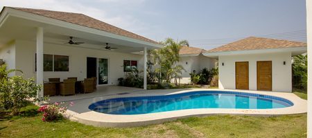 Beautiful Pool Villa for Sale (10712) Beautiful Pool Villa for Sale (10712)