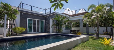 Modern House with Pool for Sale (11252) Modern House with Pool for Sale (11252)