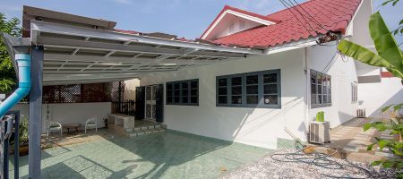 Bungalow in Hua Hin Town for Sale (11189) Bungalow in Hua Hin Town for Sale (11189)