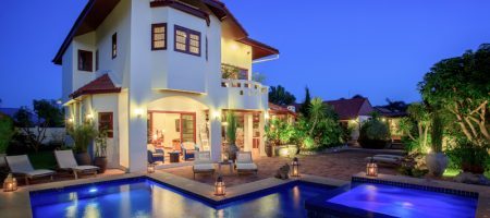 Luxurious House with Private Pool Soi 94 (11299) Luxurious House with Private Pool Soi 94 (11299)