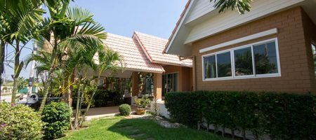Bungalow in Hua Hin for Rent (30500) Bungalow in Hua Hin for Rent (30500)