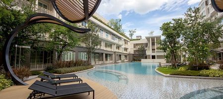 Autumn HuaHin (40497) Autumn HuaHin (40497)