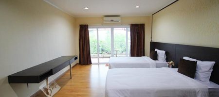 Condo in Town For Rent (40491) Condo in Town For Rent (40491)