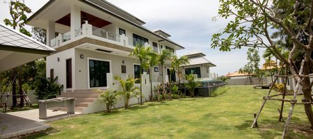 Beautifully House for Rent (30519) Beautifully House for Rent (30519)