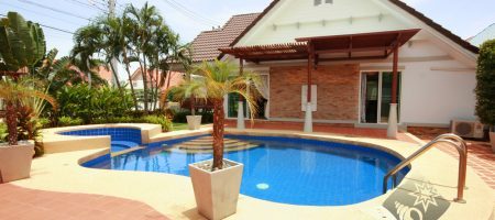 Beautiful Home with Private Swimming Pool (30270) Beautiful Home with Private Swimming Pool (30270)