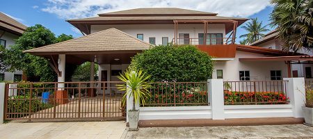 Beautiful 2 Storey House in Hua Hin for Rent (30651) Beautiful 2 Storey House in Hua Hin for Rent (30651)