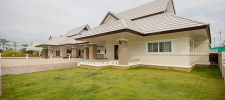 Beautiful Villa in Hua Hin for Rent (30582) Beautiful Villa in Hua Hin for Rent (30582)