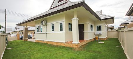 Beautiful Bungalow For Rent (30595) Beautiful Bungalow For Rent (30595)