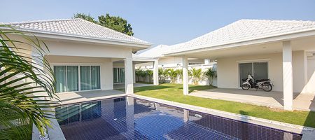 Bungalow at Avenue Gold Soi 88 For Rent (30609) Bungalow at Avenue Gold Soi 88 For Rent (30609)