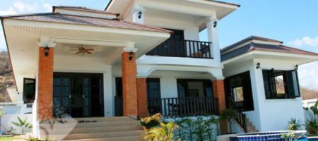 Villa Close to Town with Seaviews (30157) Villa Close to Town with Seaviews (30157)