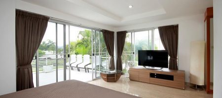 Modern House at Palm Hills Golf Course with Golf Membership (11310) Modern House at Palm Hills Golf Course with Golf Membership (11310)