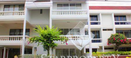 Townhouse with Access to the Beach (30533) Townhouse with Access to the Beach (30533)